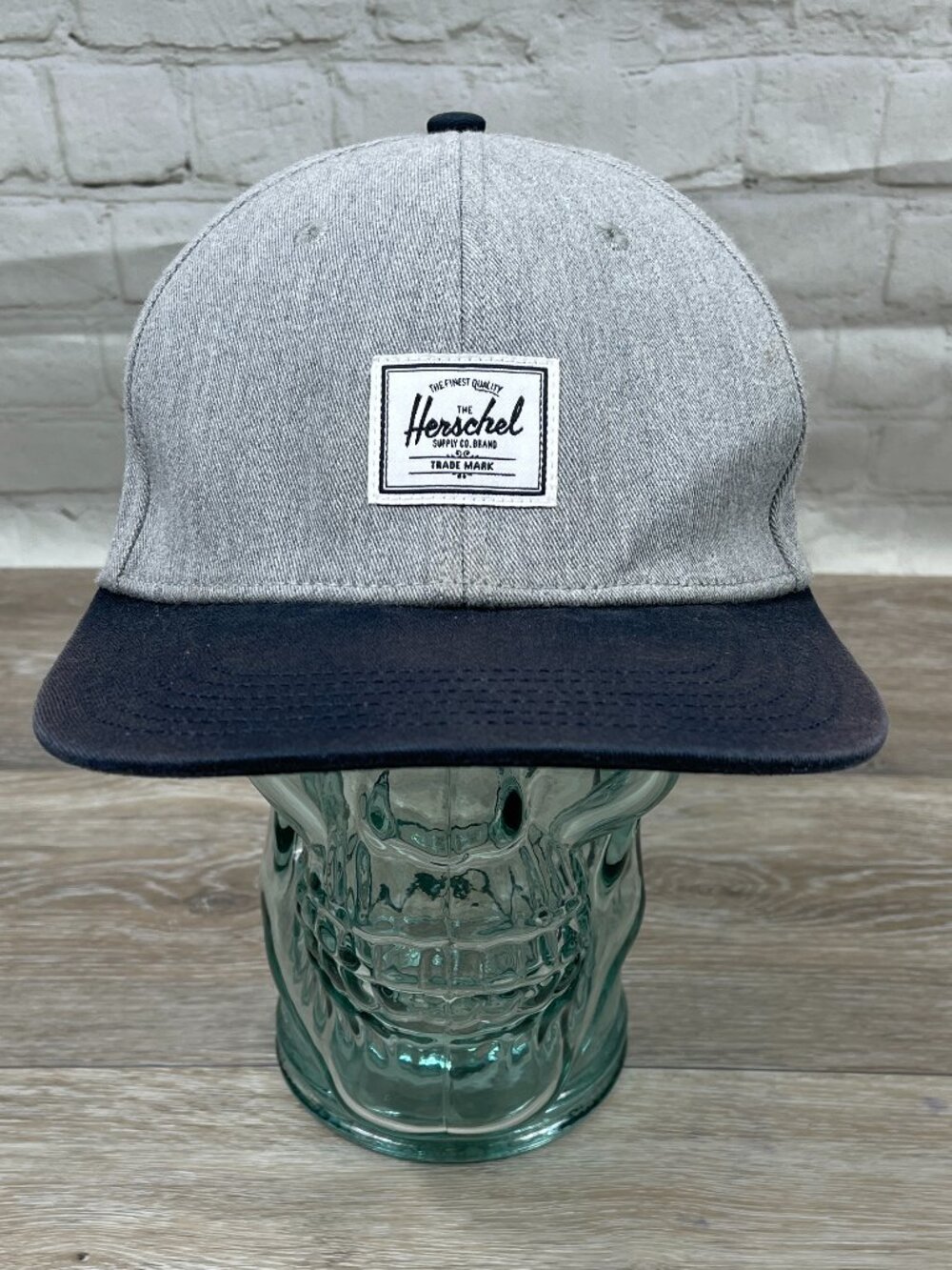 HERSCHEL SUPPLY COMPANY SNAPBACK HAT / CAP